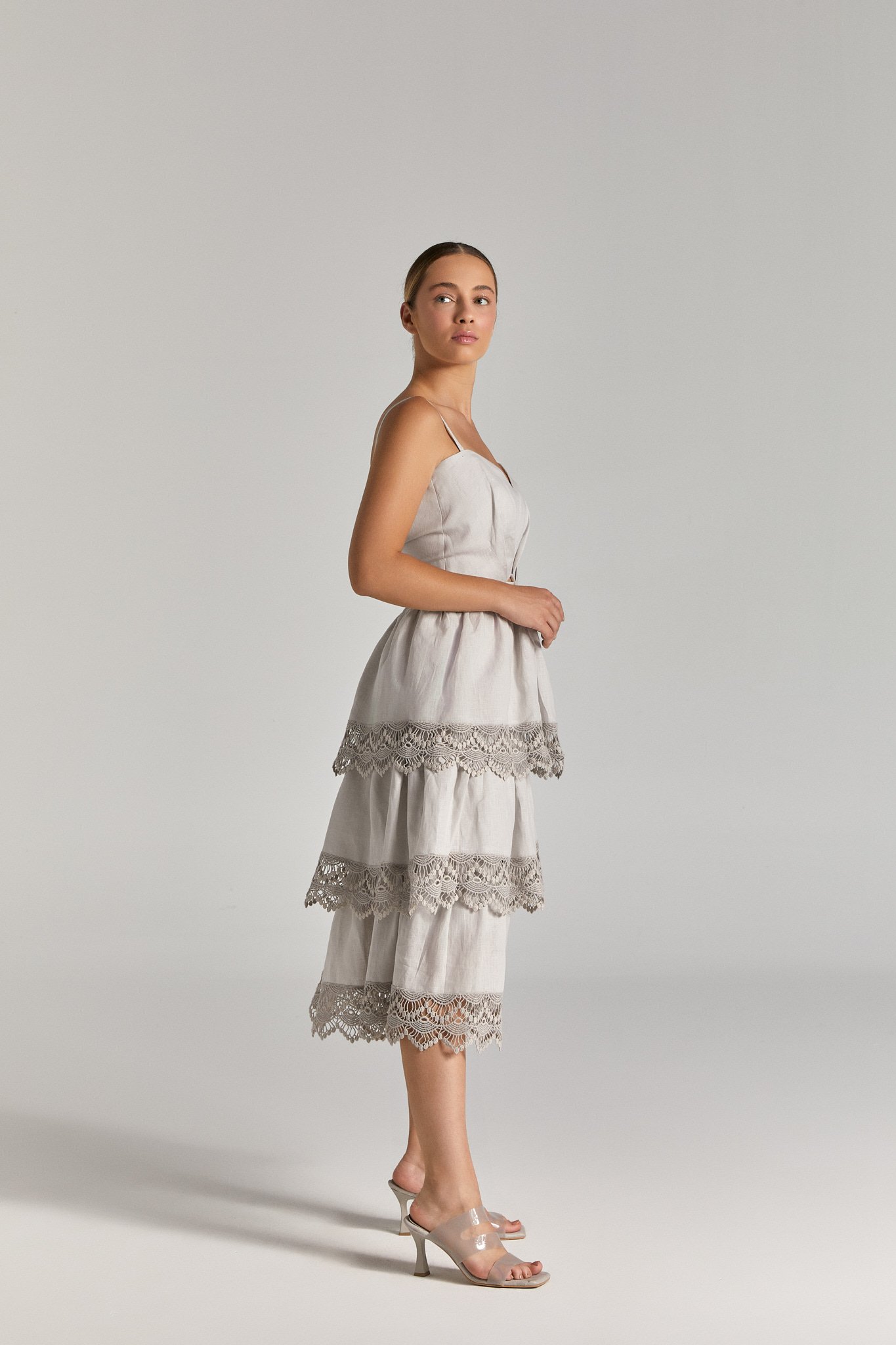 Gri Keten Katlı Etek ve Büstiyer Takım