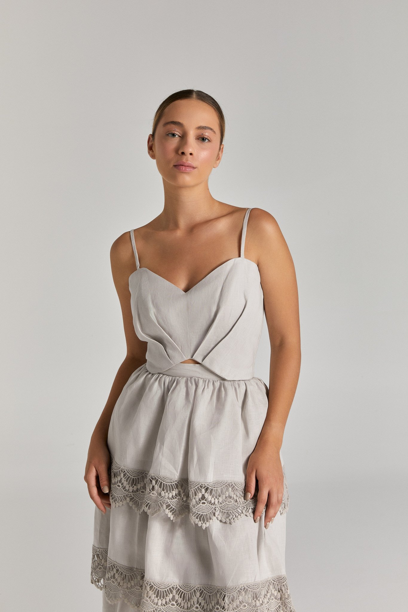 Gri Keten Katlı Etek ve Büstiyer Takım