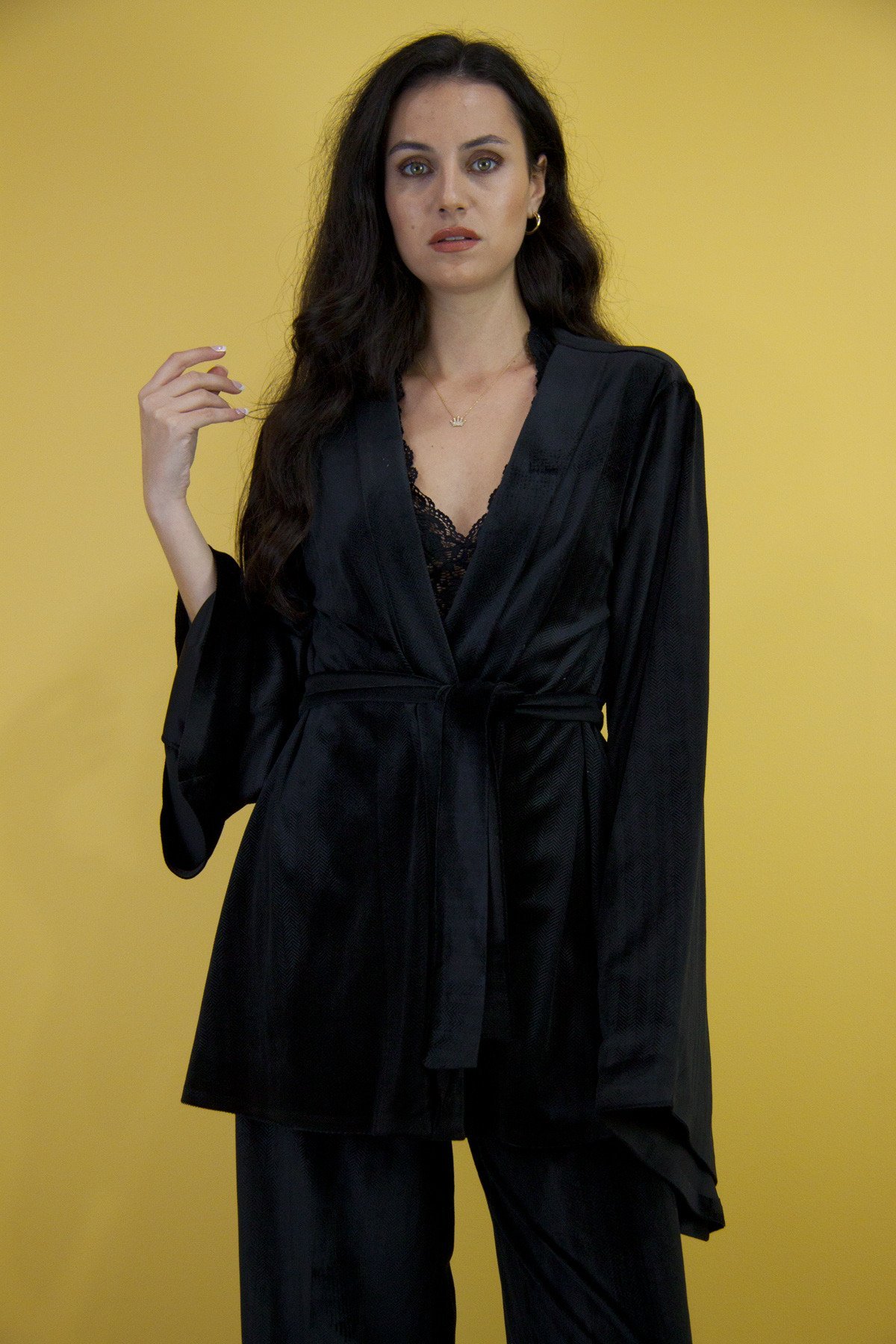 Siyah Balık Sırtı Kadife Kimono Pantolon Takım