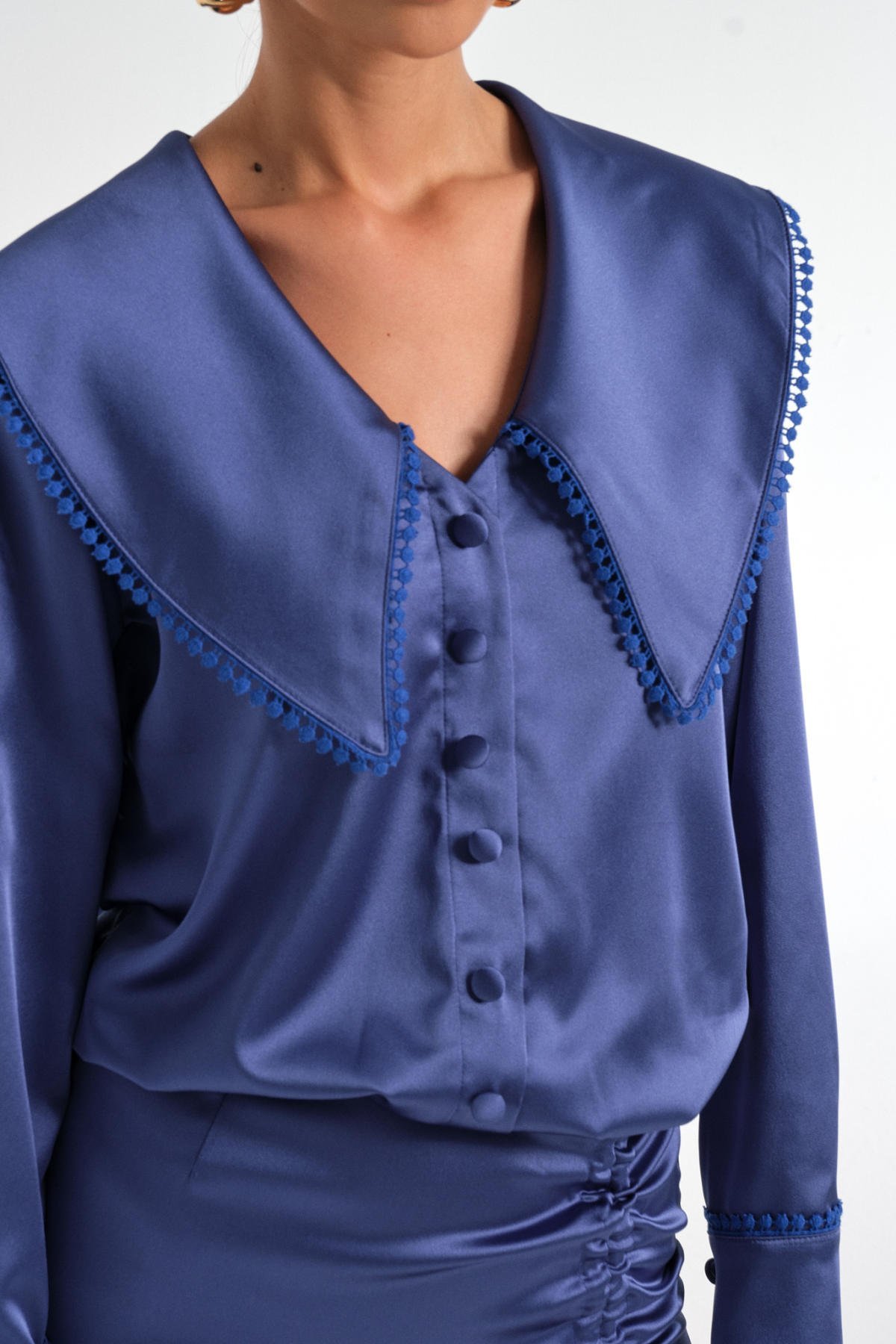 Kate, Gece Mavisi Şömiziye Yaka Saten Elbise