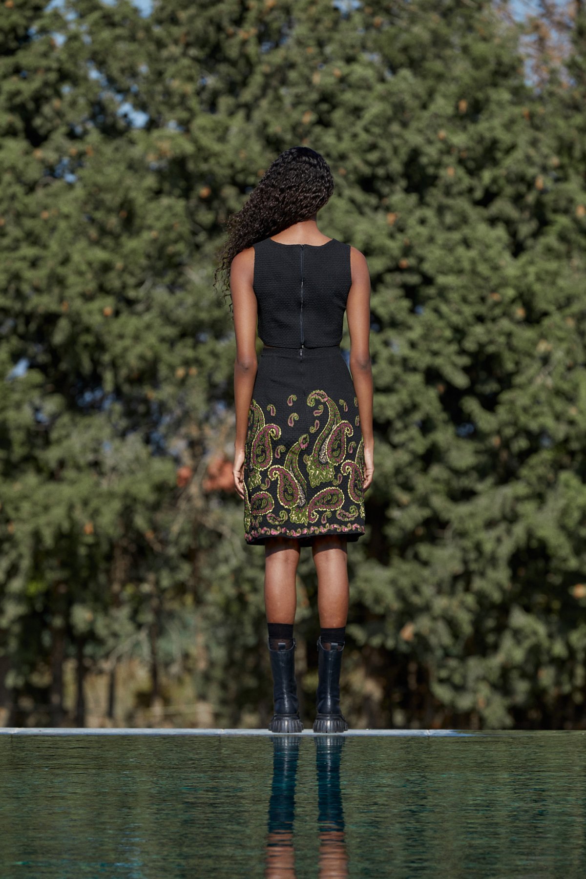 June, Siyah Kabartma Desenli Etek Bluz Takım