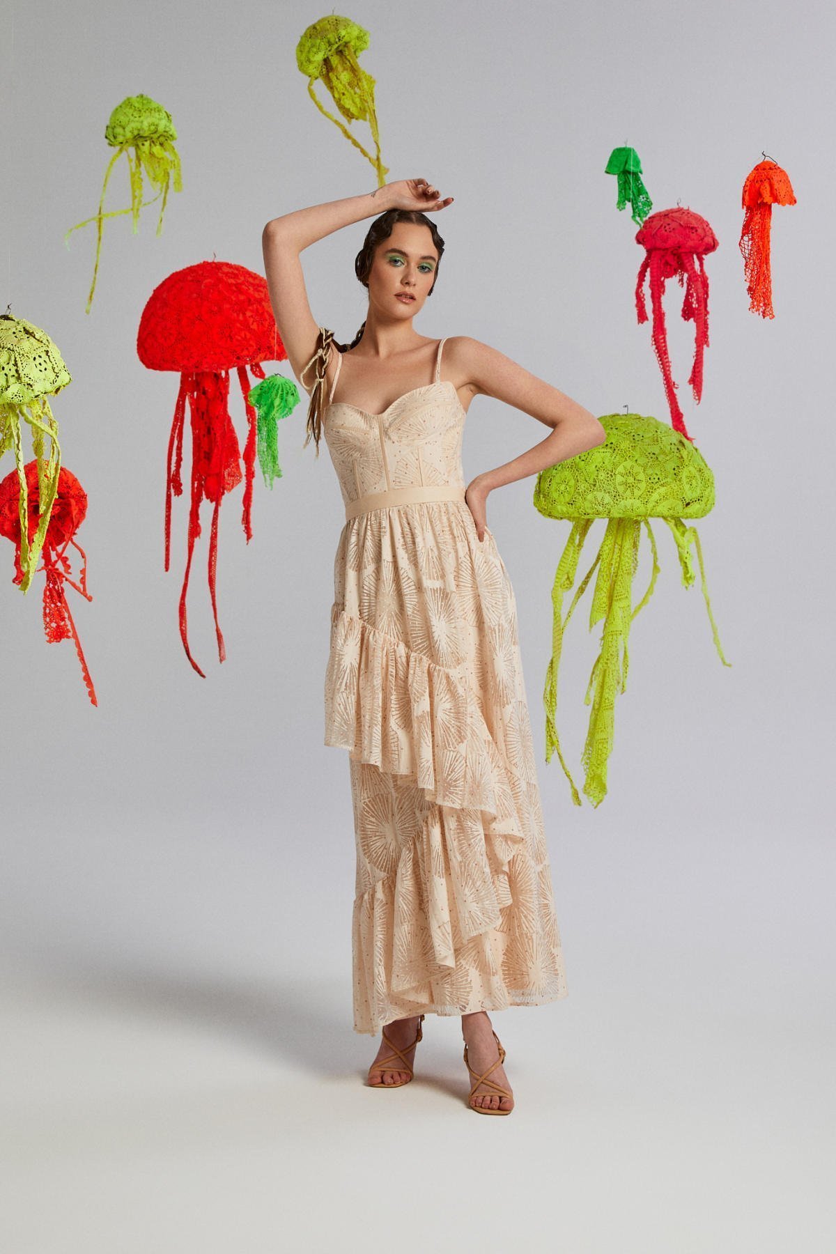 Common Mushroom, Maksiboy, Kolsuz, Fırfırlı, Öpücük Yaka, Spagetti Askılı, Yazlık Elbise