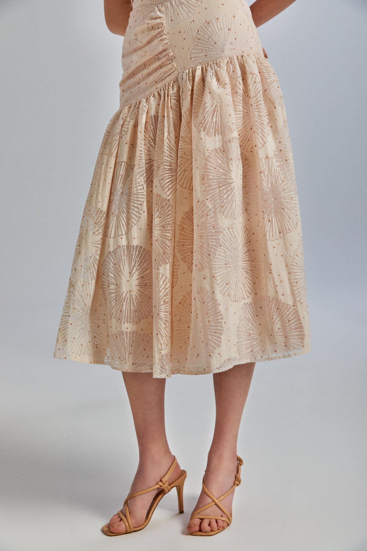 Mushroom, Fırfırlı, Öpücük Yaka, Kolsuz, Kalın Askılı, Büzgülü, Etek Blüz Takım