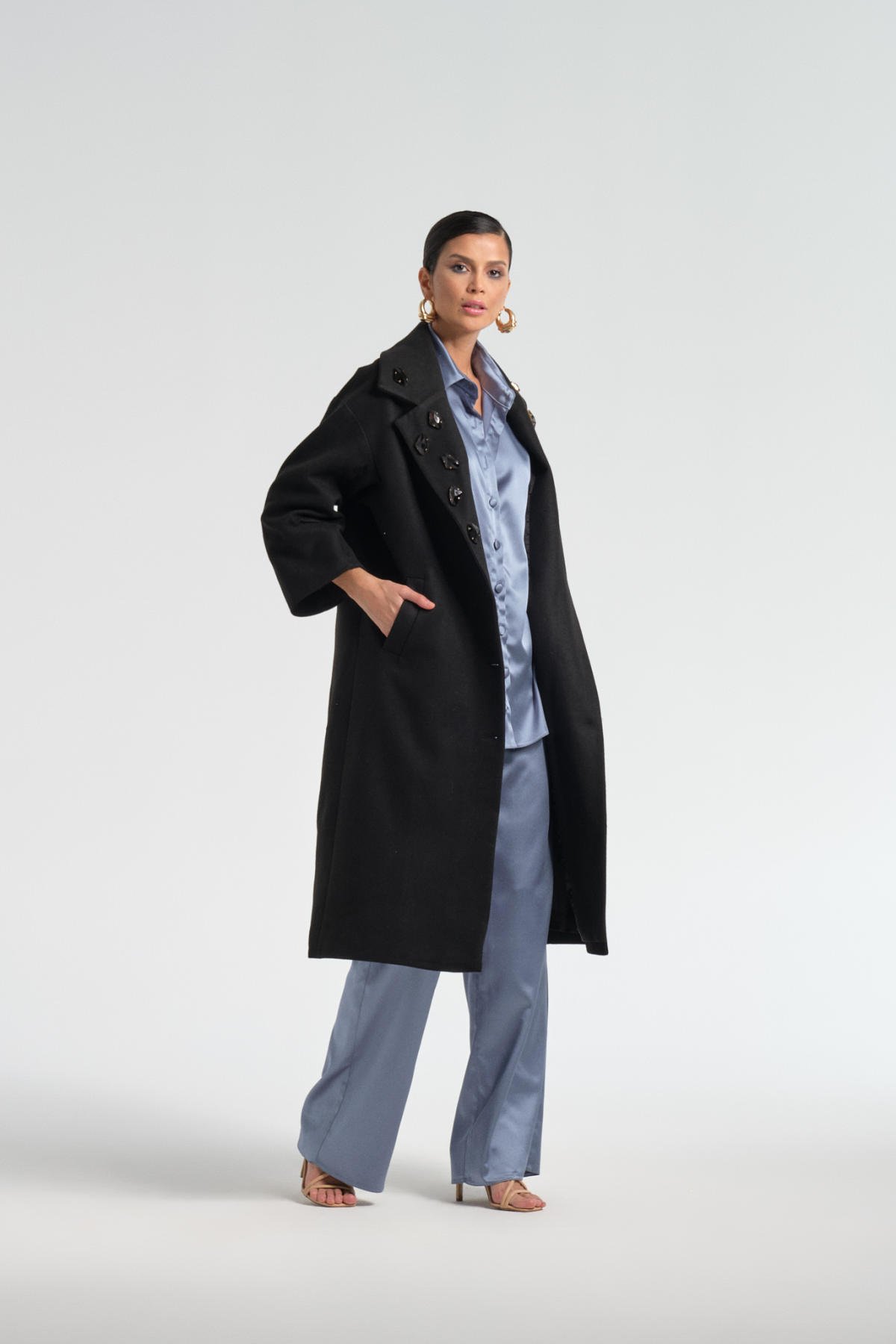 Nera, Siyah Taşlı Kaşe Kaban