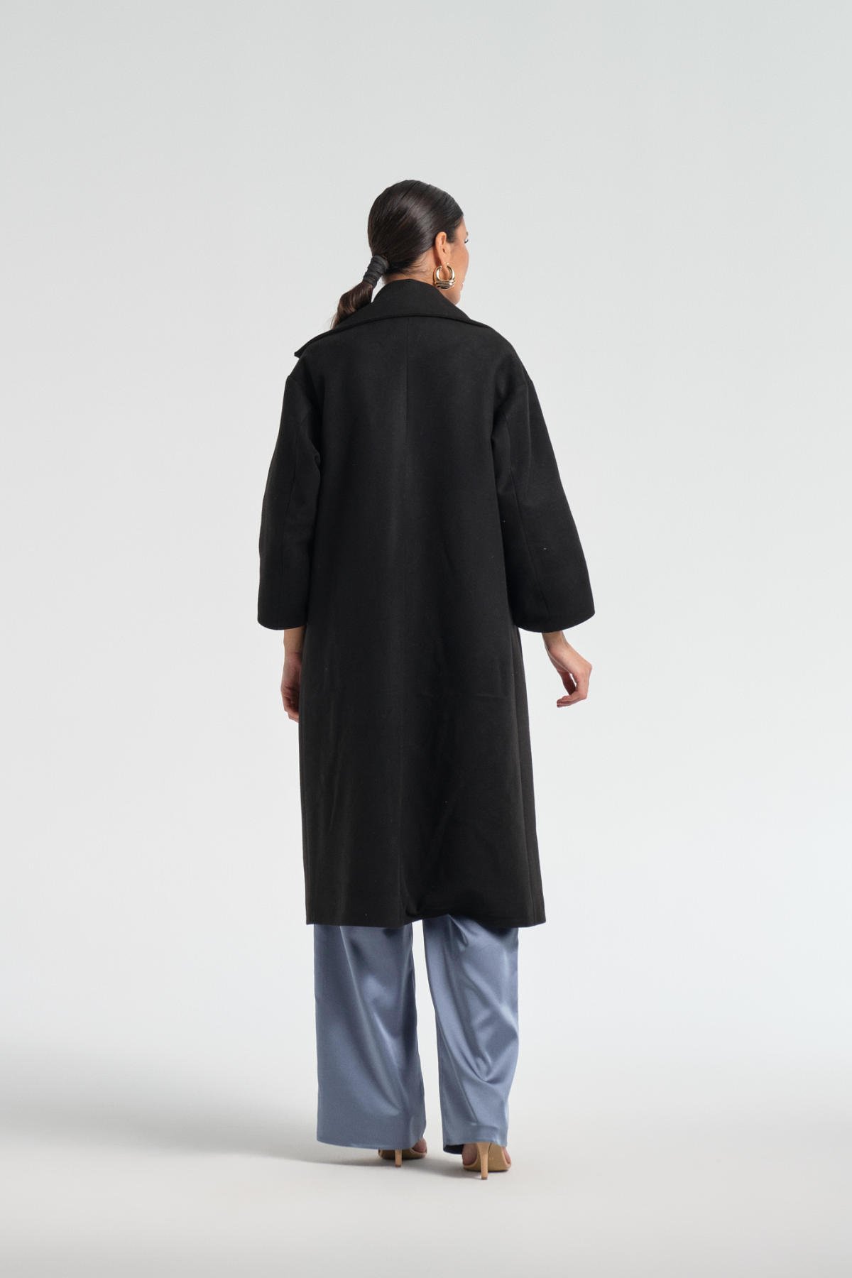 Nera, Siyah Taşlı Kaşe Kaban